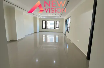 Apartment - 1 Bedroom - 2 Bathrooms for rent in Tower 28 - Porto Arabia - The Pearl Island - Doha