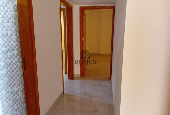 953203 - Property Image 3