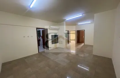 شقة - 2 غرف نوم - 2 حمامات للايجار في برج الميرة - سلاطة القديمة - سلاطة - الدوحة