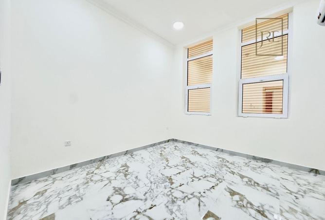 981247 - Property Image 3