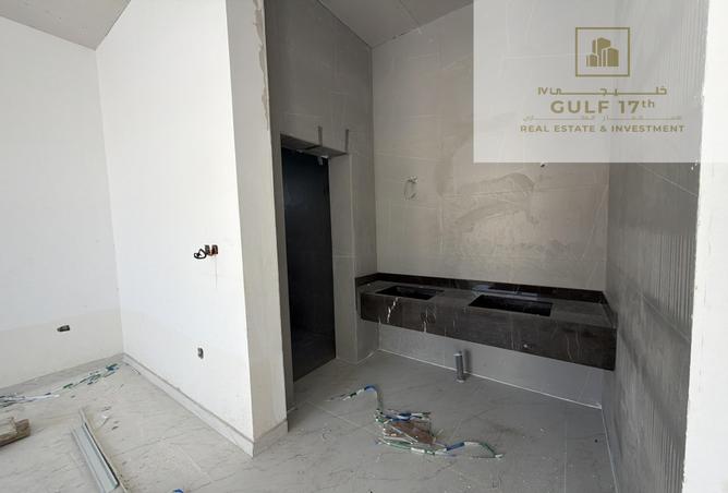 953567 - Property Image 3