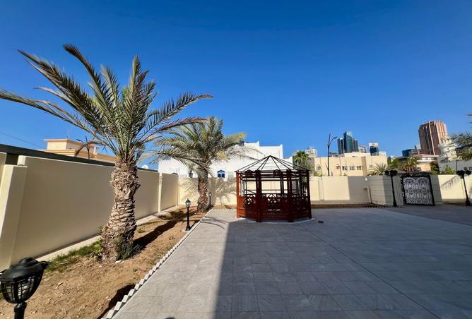 977177 - Property Image 2