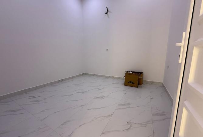 950123 - Property Image 2