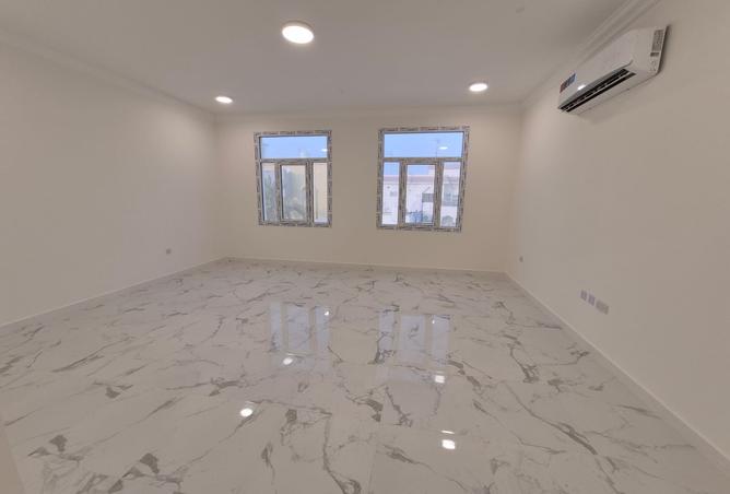 936703 - Property Image 2