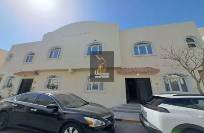 مجمع سكني - 4 غرف نوم - 4 حمامات للايجار في شارع ام السنيم - عين خالد - الدوحة