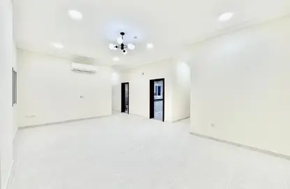 Apartment - 2 Bedrooms - 3 Bathrooms for rent in Al Mansoura - Al Mansoura - Doha