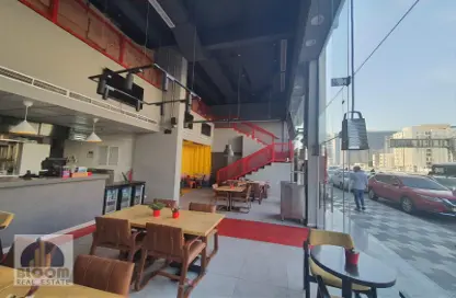 Shop - Studio - 2 Bathrooms for sale in Le mirage downtown - Ras Abu Aboud - Doha