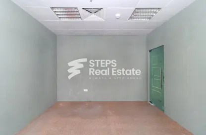Office Space - Studio - 1 Bathroom for rent in Al Ain Center - Salwa Road - Doha