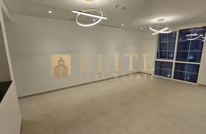 Apartment - 2 Bedrooms - 3 Bathrooms for rent in Floresta Gardens - Floresta Gardens - The Pearl Island - Doha