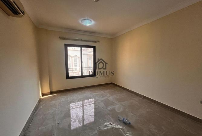 947206 - Property Image 3
