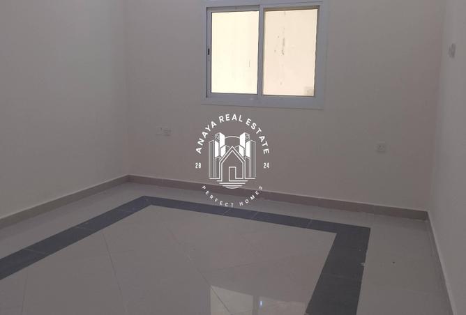 957477 - Property Image 2