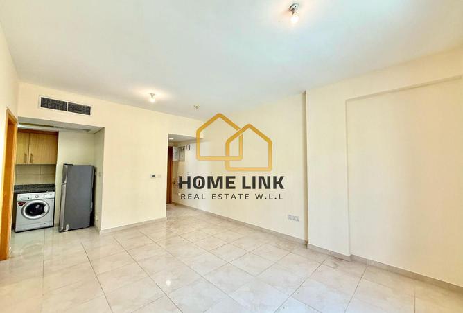 922234 - Property Image 2