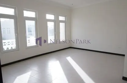 مجمع سكني - 5 غرف نوم - 6 حمامات للايجار في وست باي لاجون - بحيرة وست لاجون - الدوحة