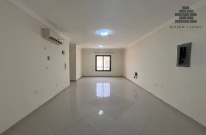 Apartment - 4 Bedrooms - 3 Bathrooms for rent in Al Sadd Road - Al Sadd - Doha