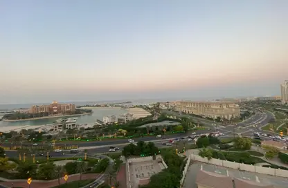 شقة - 2 غرف نوم - 4 حمامات للايجار في طريق بورتو الغربي - بورتو أرابيا - جزيرة اللؤلؤة - الدوحة