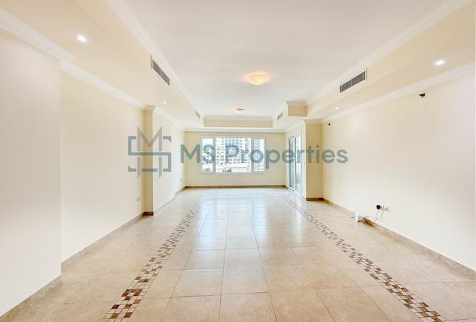 933111 - Property Image 2