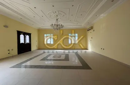 Villa - 6 Bedrooms - 7+ Bathrooms for sale in Al Dafna - Al Dafna - Doha
