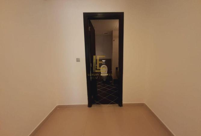 953038 - Property Main Image