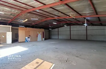 Warehouse - Studio - 1 Bathroom for rent in Industrial Area 1 - Industrial Area - Doha