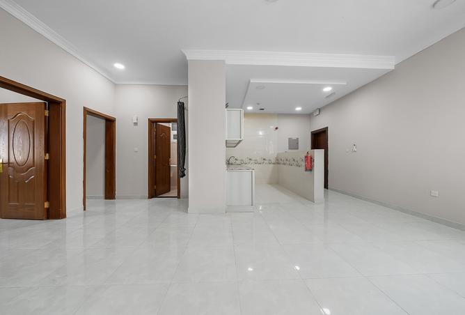 932606 - Property Image 2