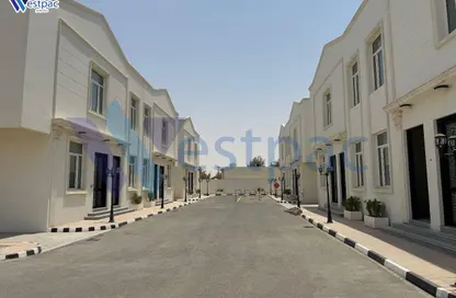 مجمع سكني - 7 غرف نوم - 8 حمامات للايجار في أم العمد - أم العمد - الشمال
