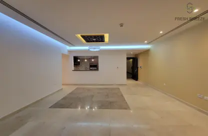Apartment - 2 Bedrooms - 3 Bathrooms for rent in New Al Hitmi - Fereej Bin Omran - Doha