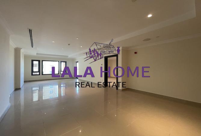 956918 - Property Image 2