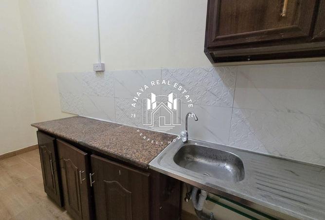 978389 - Property Image 3