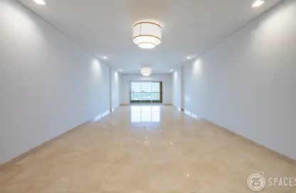 Apartment - 3 Bedrooms - 4 Bathrooms for sale in Al Mutahidah Tower - Viva Bahriyah - The Pearl Island - Doha