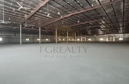 Warehouse - Studio - 3 Bathrooms for rent in Industrial Area 1 - Industrial Area - Doha