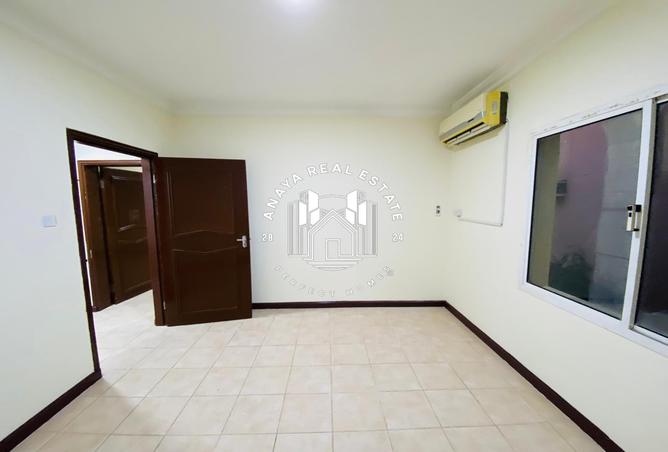 997658 - Property Image 3