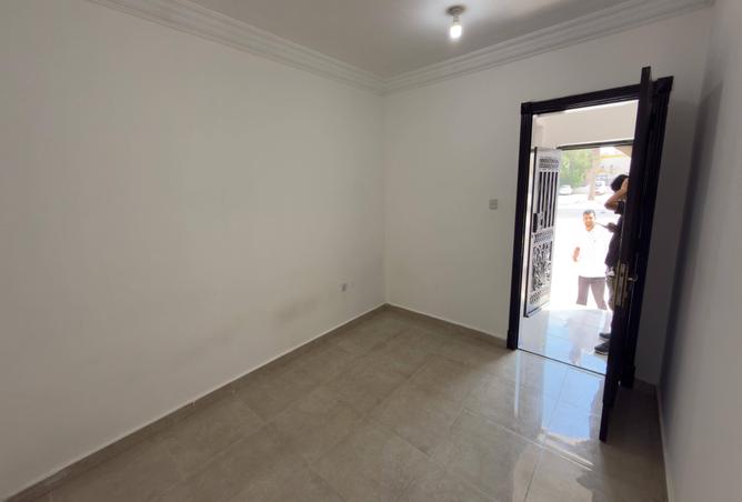942605 - Property Image 2