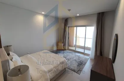 Apartment - 2 Bedrooms - 4 Bathrooms for sale in Tower 27 - Viva Bahriyah - The Pearl Island - Doha