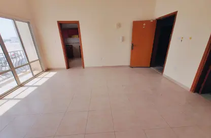 Apartment - 2 Bedrooms - 2 Bathrooms for rent in Bin Omran - Fereej Bin Omran - Doha