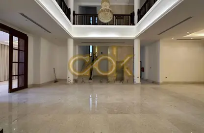 فيلا - 7 غرف نوم - 8 حمامات للبيع في مدينة اللسيل - الوسيل