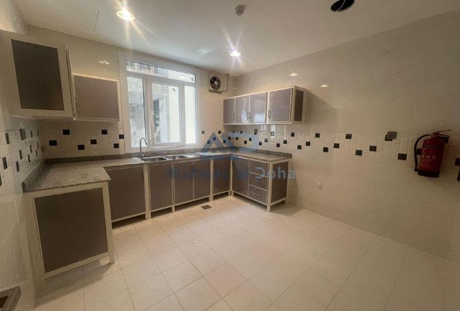 974052 - Property Image 2