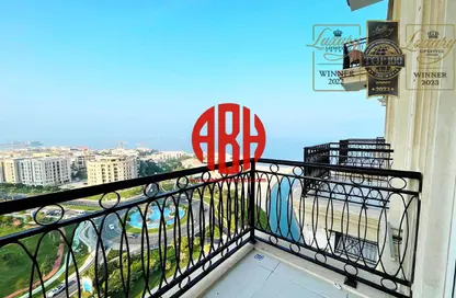 Apartment - 2 Bedrooms - 3 Bathrooms for rent in Floresta Gardens - Floresta Gardens - The Pearl Island - Doha