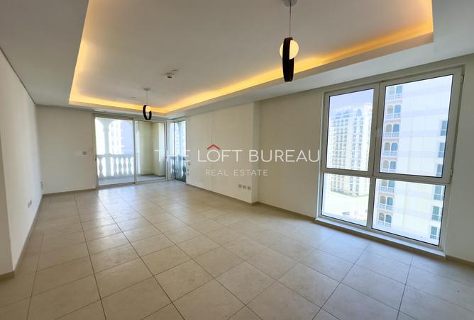 886285 - Property Image 2
