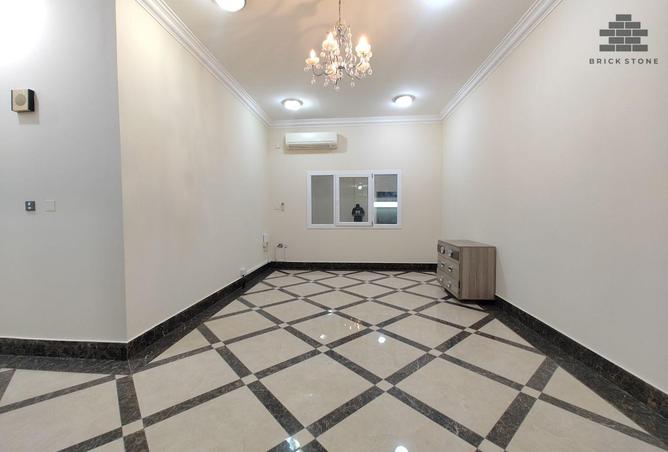 902120 - Property Main Image