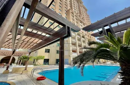 صورة لـ حوض سباحة شقة - 1 حمام للبيع في طريق بورتو الغربي - بورتو أرابيا - جزيرة اللؤلؤة - الدوحة ، صورة رقم 1