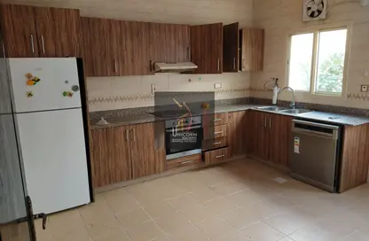 مجمع سكني - 5 غرف نوم - 5 حمامات للايجار في شارع العزيزة - العزيزية - الدوحة