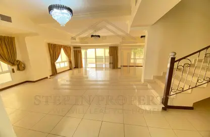 مجمع سكني - 4 غرف نوم - 5 حمامات للايجار في شارع الوعب - الوعب - الدوحة