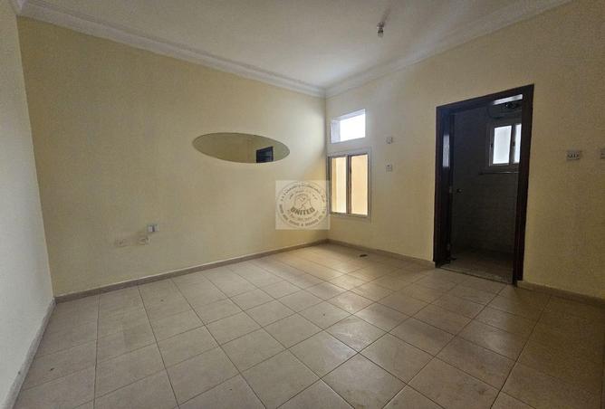 Apartment - 3 Bedrooms - 2 Bathrooms for rent in Madinat Khalifa South - Madinat Khalifa - Doha