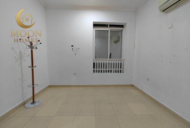 987525 - Property Image 3