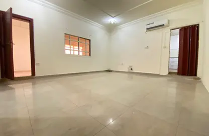 Apartment - 2 Bedrooms - 2 Bathrooms for rent in Bu Hamour Street - Abu Hamour - Doha