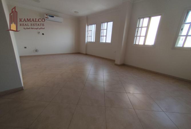 943005 - Property Image 3
