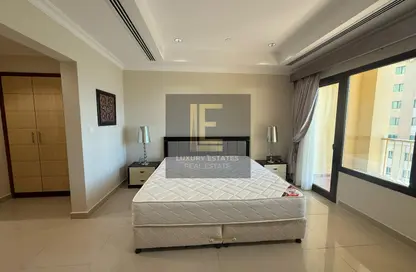 Apartment - 1 Bedroom - 2 Bathrooms for rent in West Porto Drive - Porto Arabia - The Pearl Island - Doha