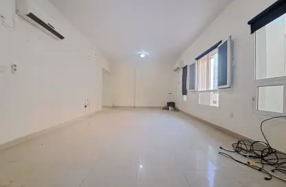 Apartment - 2 Bedrooms - 2 Bathrooms for rent in Al Sadd Road - Al Sadd - Doha