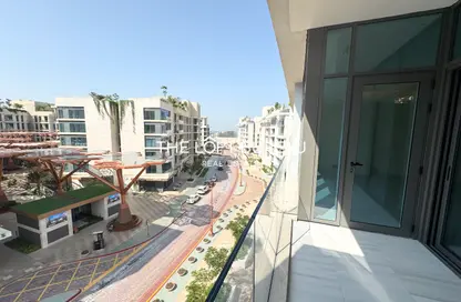 Apartment - 2 Bedrooms - 2 Bathrooms for rent in Crystal Residence - The Pearl Island - Doha