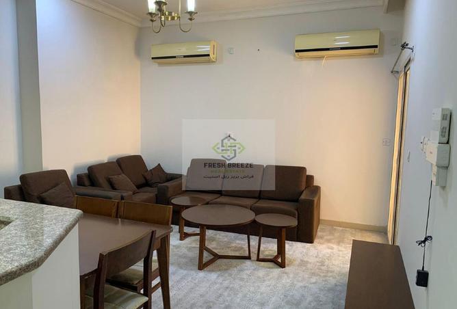 957870 - Property Image 2